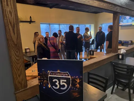 BurbSec|Minneapolis IRL Photo 24